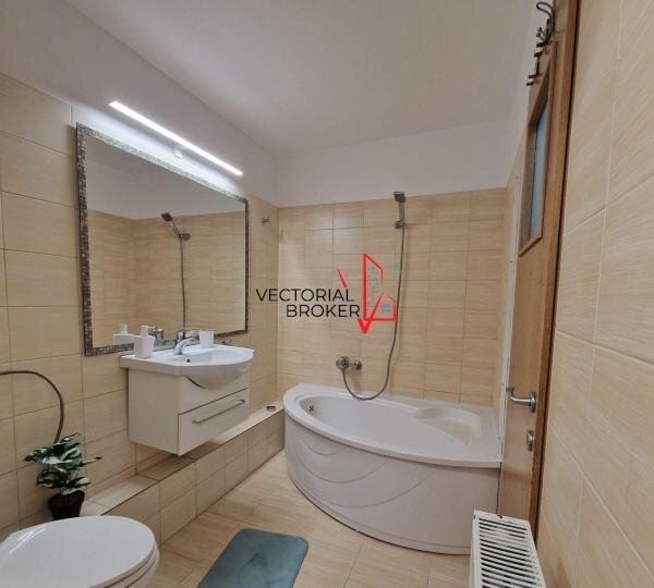 Basarabia- Diham 2 camere deccomandate, 64mp, et.5, renovat, mobilat,